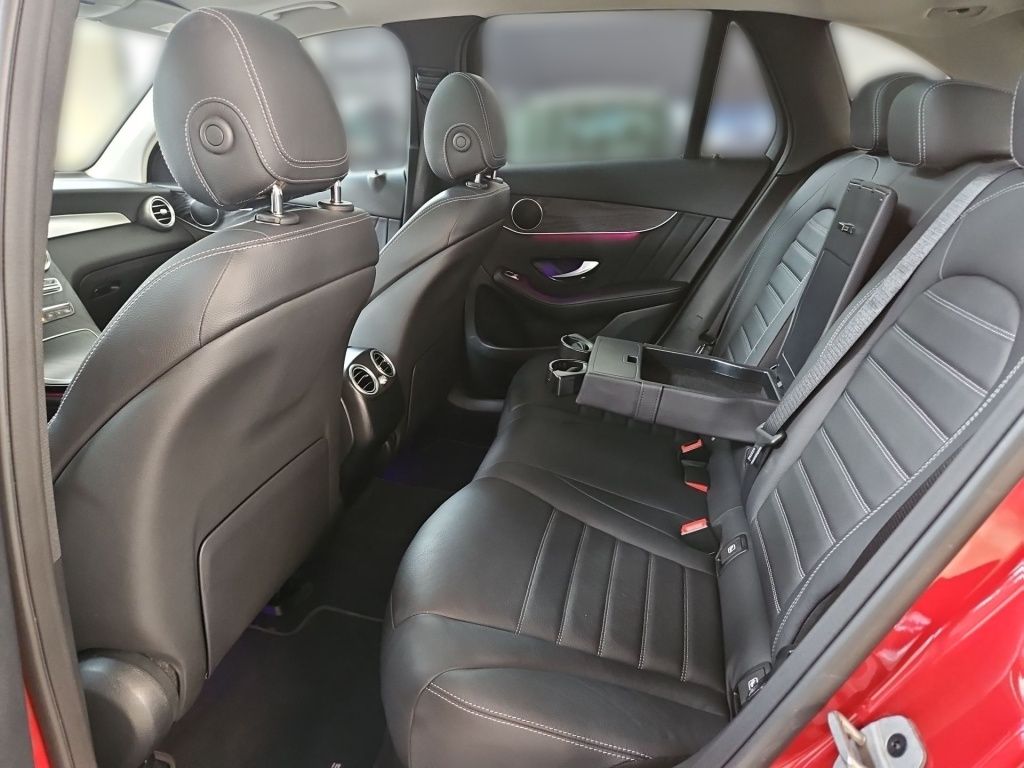 Fahrzeugabbildung Mercedes-Benz GLC 300 e 4M AMG Night AHK Pano LED SHZ Ambie.