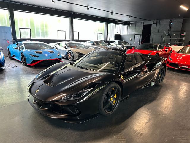 FERRARI F8