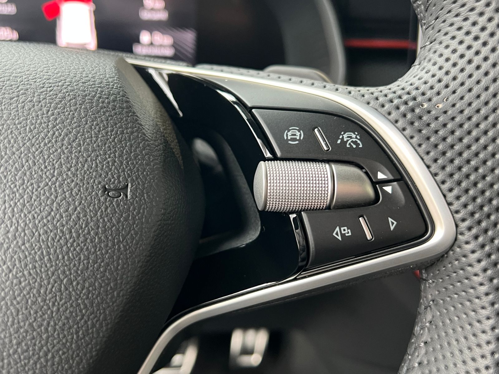Fahrzeugabbildung SKODA Kamiq Monte Carlo 1.5 TSI DSG *AHK*