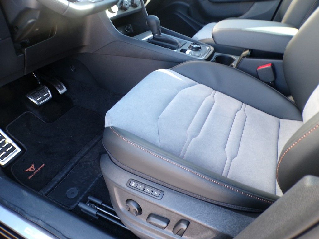 Fahrzeugabbildung CUPRA Ateca VZ 2.0 TSI DSG 4Drive Tribe Edition