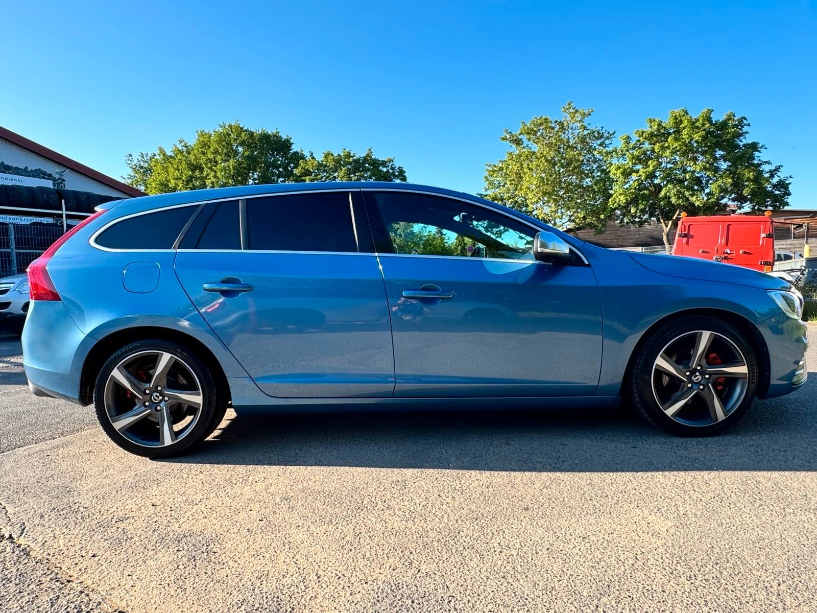 Volvo V60 Kombi R-Design*Navi*Kamera*LED* foto 23