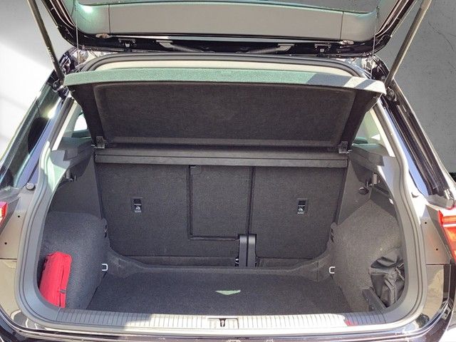 Fahrzeugabbildung Volkswagen Tiguan TDI Active DSG LED Navi ACC AHK SHZ