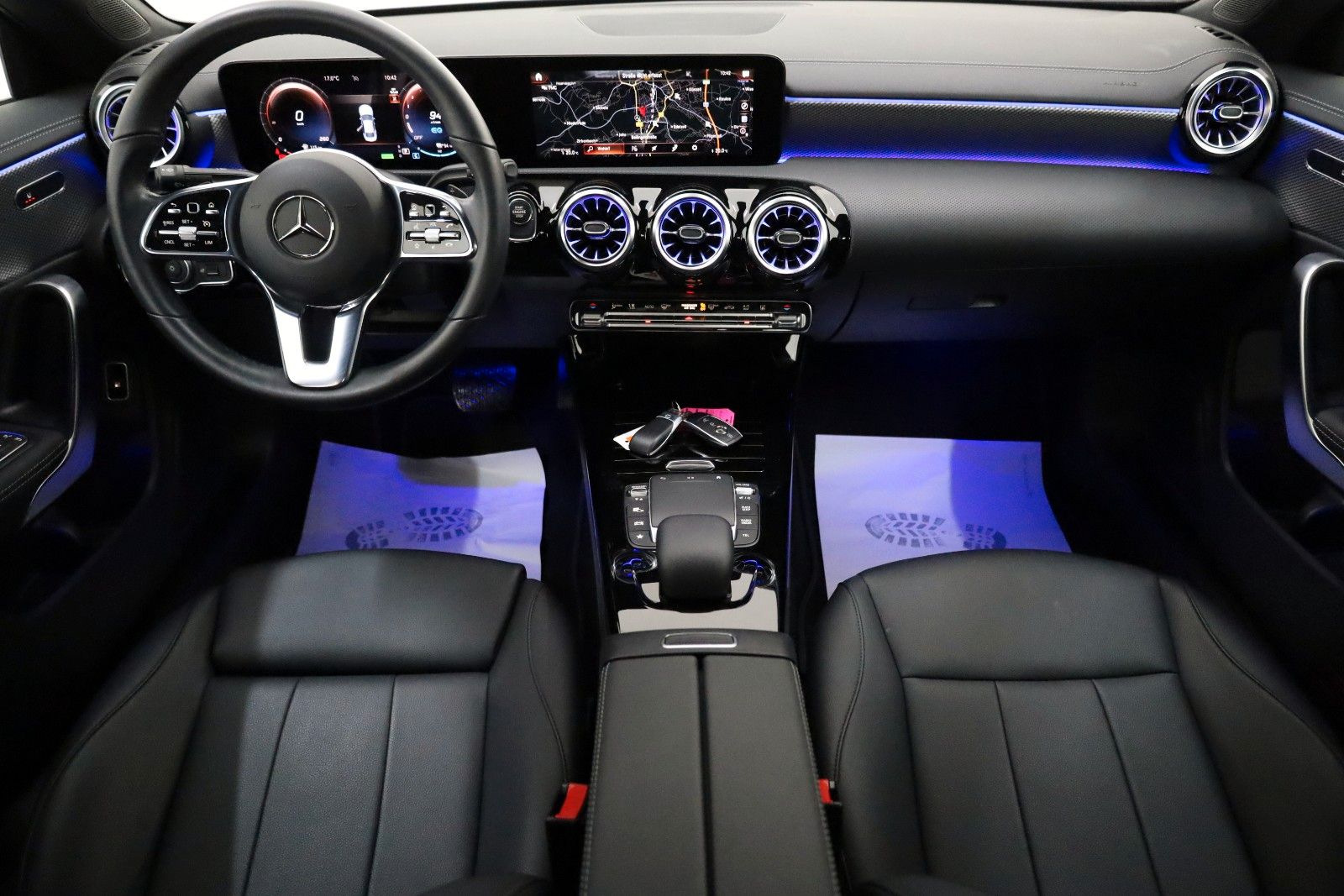 Fahrzeugabbildung Mercedes-Benz CLA 250 e Coupe,Progressive,Leder,Navi,LED,Kamer