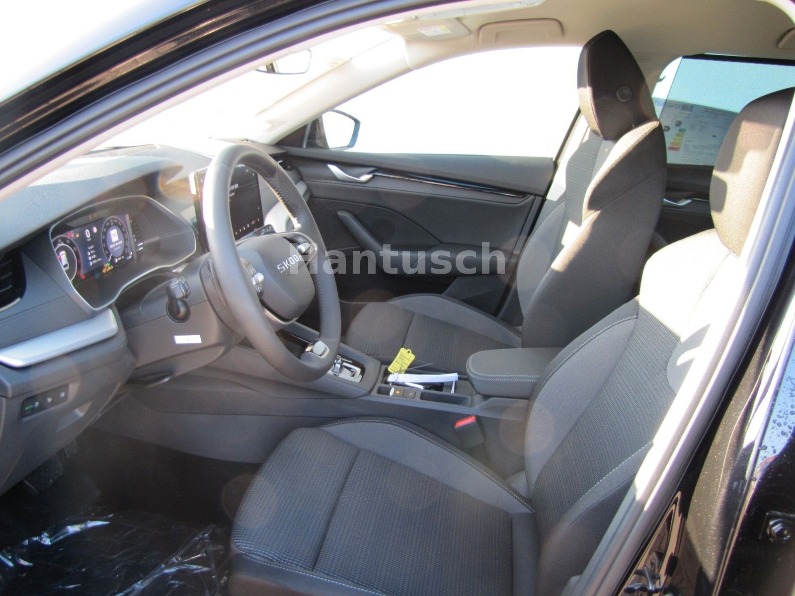 Fahrzeugabbildung SKODA Octavia Combi Selection 1.5 TSI mHEV 150PS