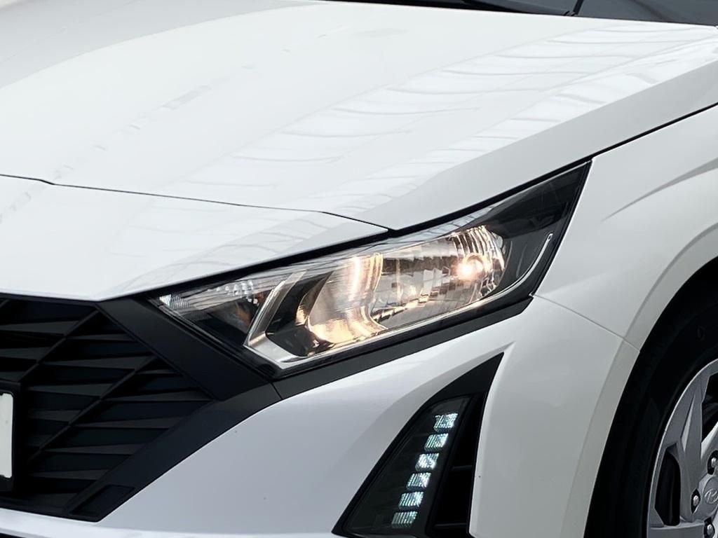 Fahrzeugabbildung Hyundai i20 1.2 5-MT Select Navi SpurH KAM PDC