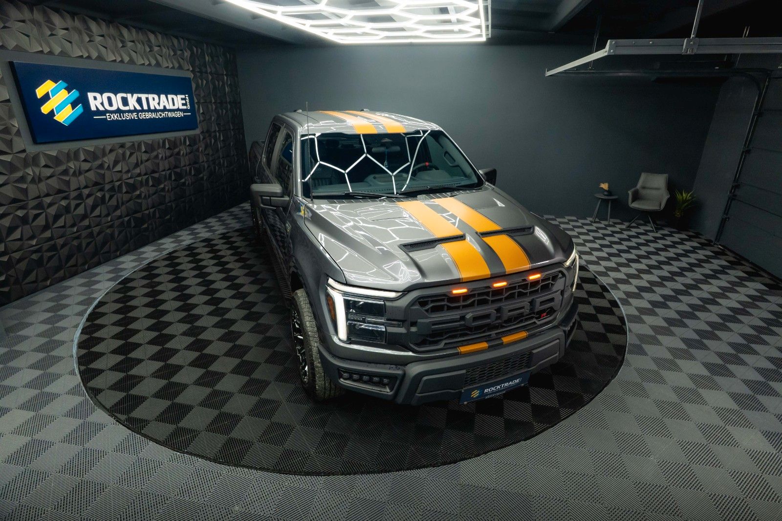 Fahrzeugabbildung Ford F150 5.0L V8 4x4 Offroad SuperCrew RAPTOR 19%