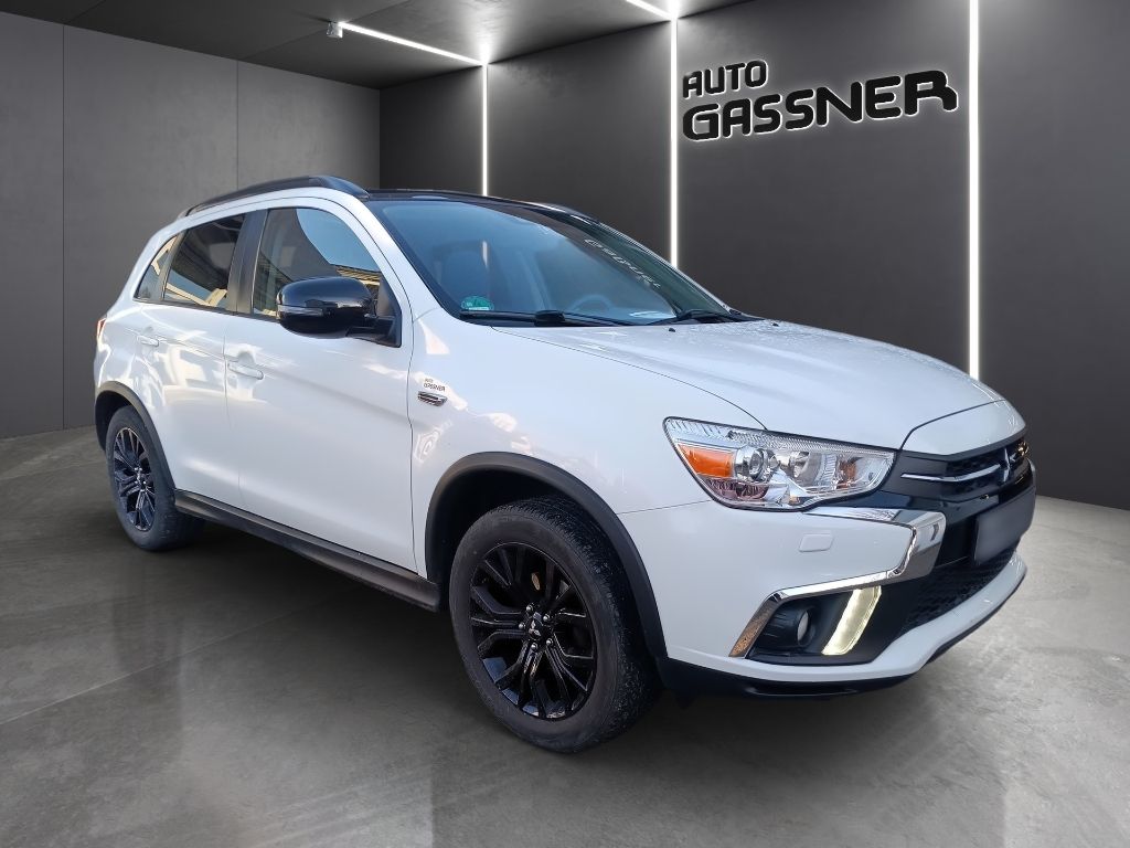 Fahrzeugabbildung Mitsubishi ASX Edit.+ Black 1.6 2WD Xenon Navi Pano AHK
