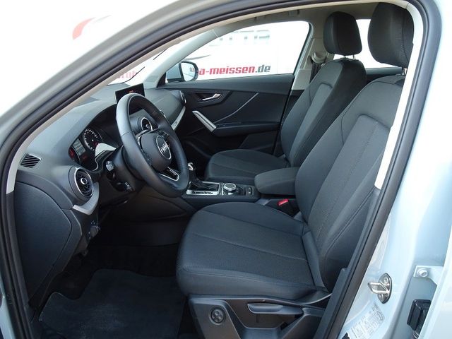 Q2 35 TFSI S-tronic advanced / Matrix LED