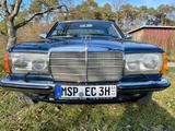 Mercedes-Benz 230CE BJ82 OLDTIMER TOP Zustand / Einzigartig - Mercedes-Benz CE 230: Sportwagen