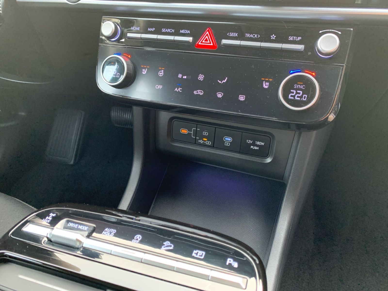 Fahrzeugabbildung Hyundai TUCSON 1.6 T-GDI 7-DCT Trend Mild-Hybrid 4WD Kre