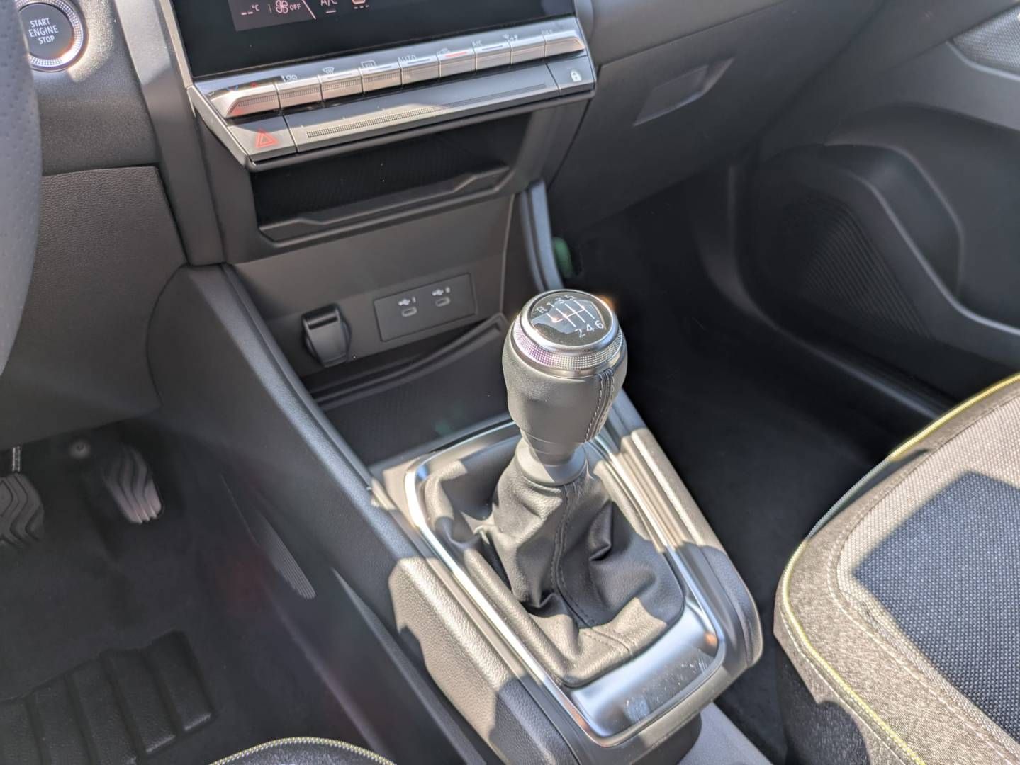 Fahrzeugabbildung Renault CAPTUR Techno TCe 90