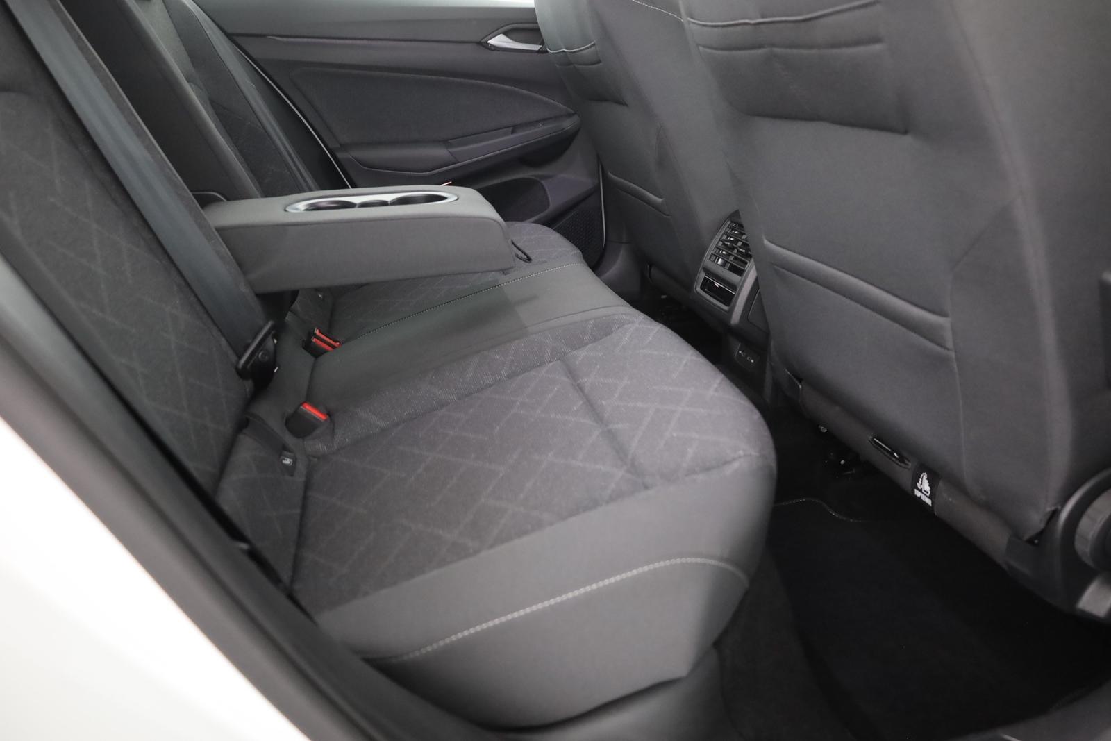 Volkswagen Golf VIII 1.0 eTSI DSG LED Navi ACC DAB, миниатюра 24