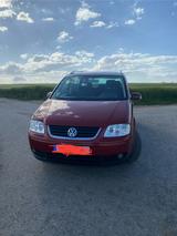 Volkswagen Touran 1.6 Benzin-EZ 2004-Euro 4 - Volkswagen Touran mit Benzin-Antrieb: Kleinbus, Automatik, 1.6