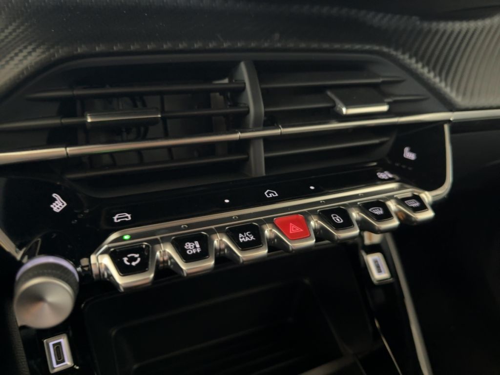 Peugeot 2008 - Bild 12