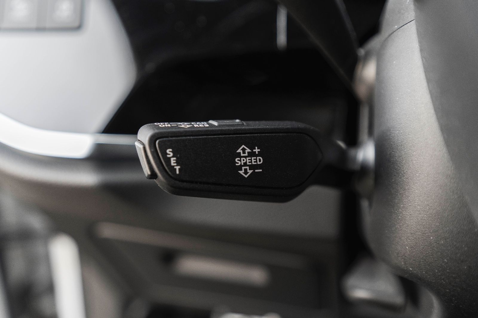 Fahrzeugabbildung Audi Q3 35 TDI QUATTRO DSP LED TOTW NAV TEMPOMAT