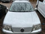 Volkswagen Bora 1.9TDI 74kW Basis Variant Basis - graue Volkswagen Bora