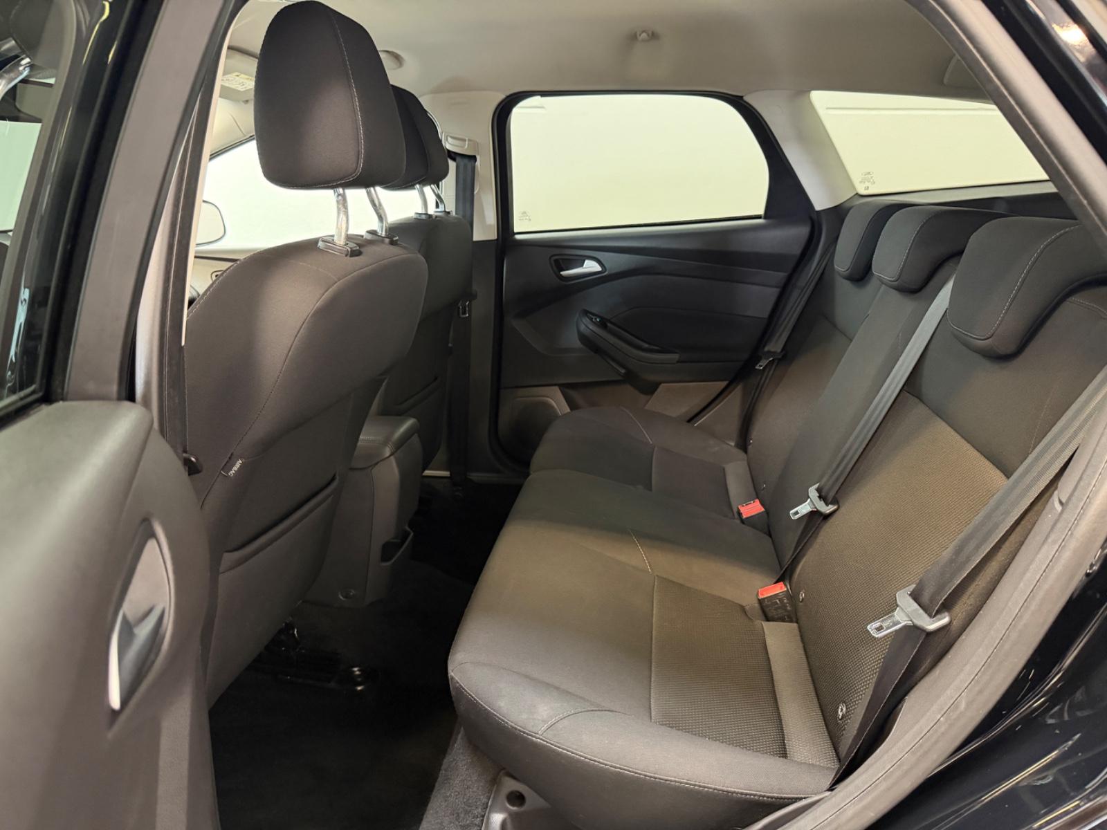 Ford Focus Turnier Business*2.hd*Autom.*Carplay*Navi