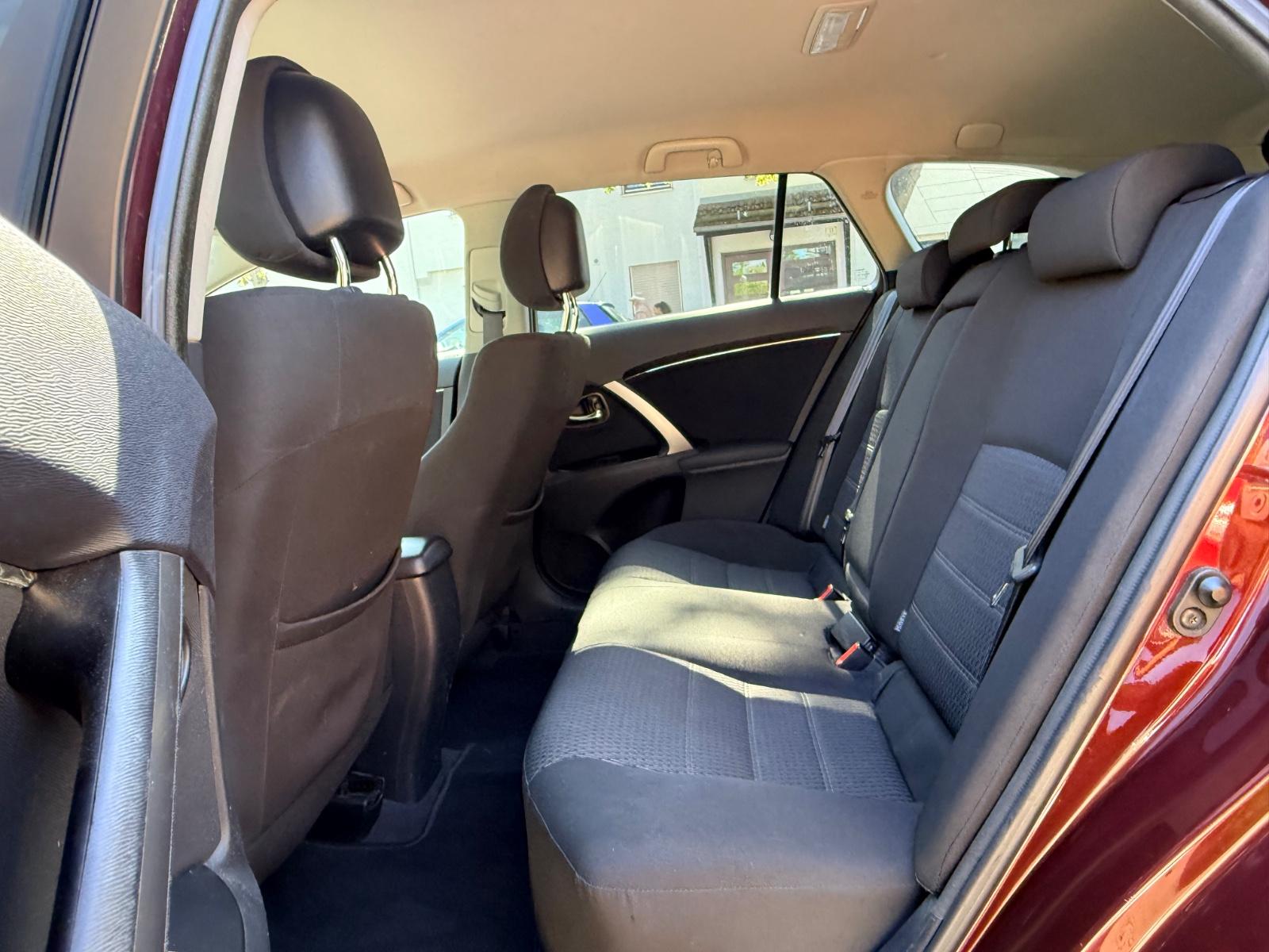 Toyota Avensis 2014 — photo 10