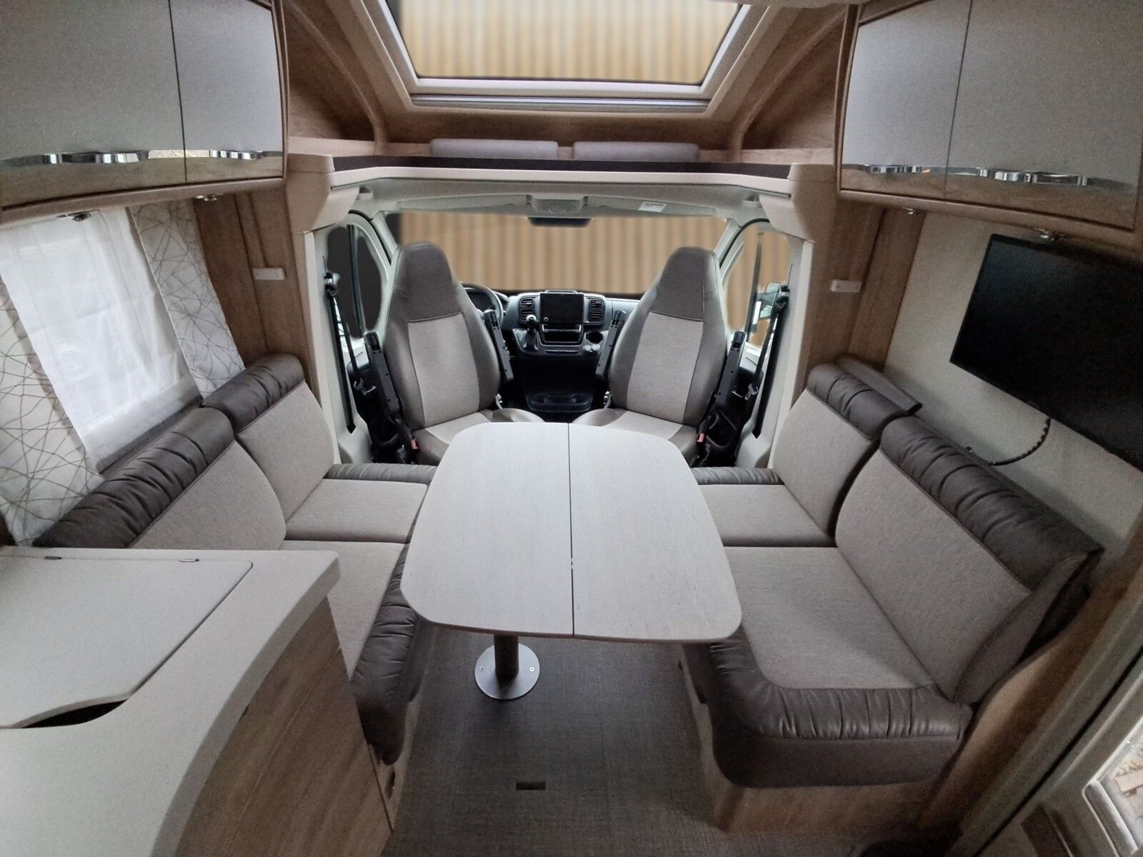 Fahrzeugabbildung Eura Mobil Profila RS 720 QF Sat,Solar,Markise,AHK