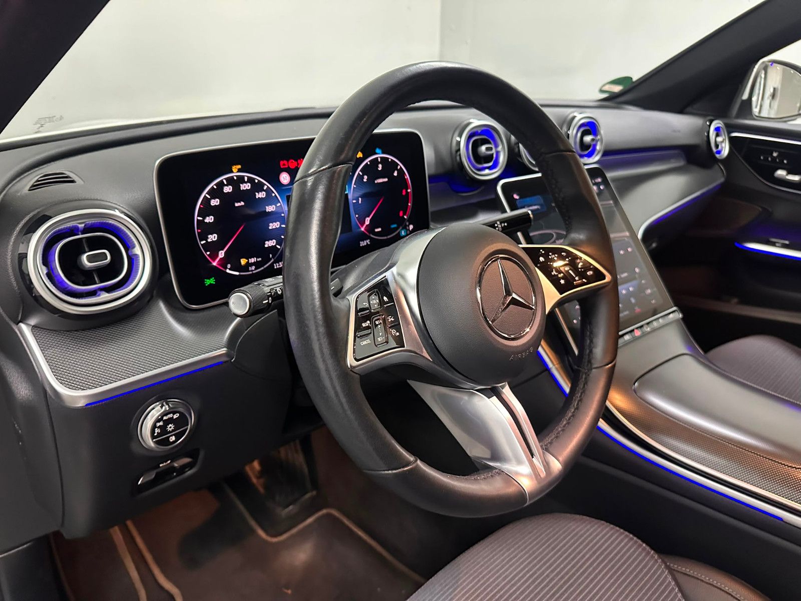 Fahrzeugabbildung Mercedes-Benz C 220 d T Autom. *AVANTGARDE*360°*KEYLESSGO*