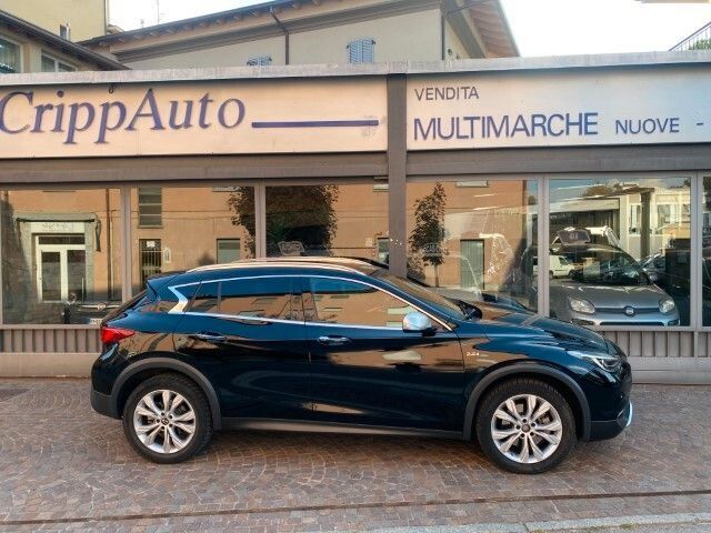 INFINITI QX30