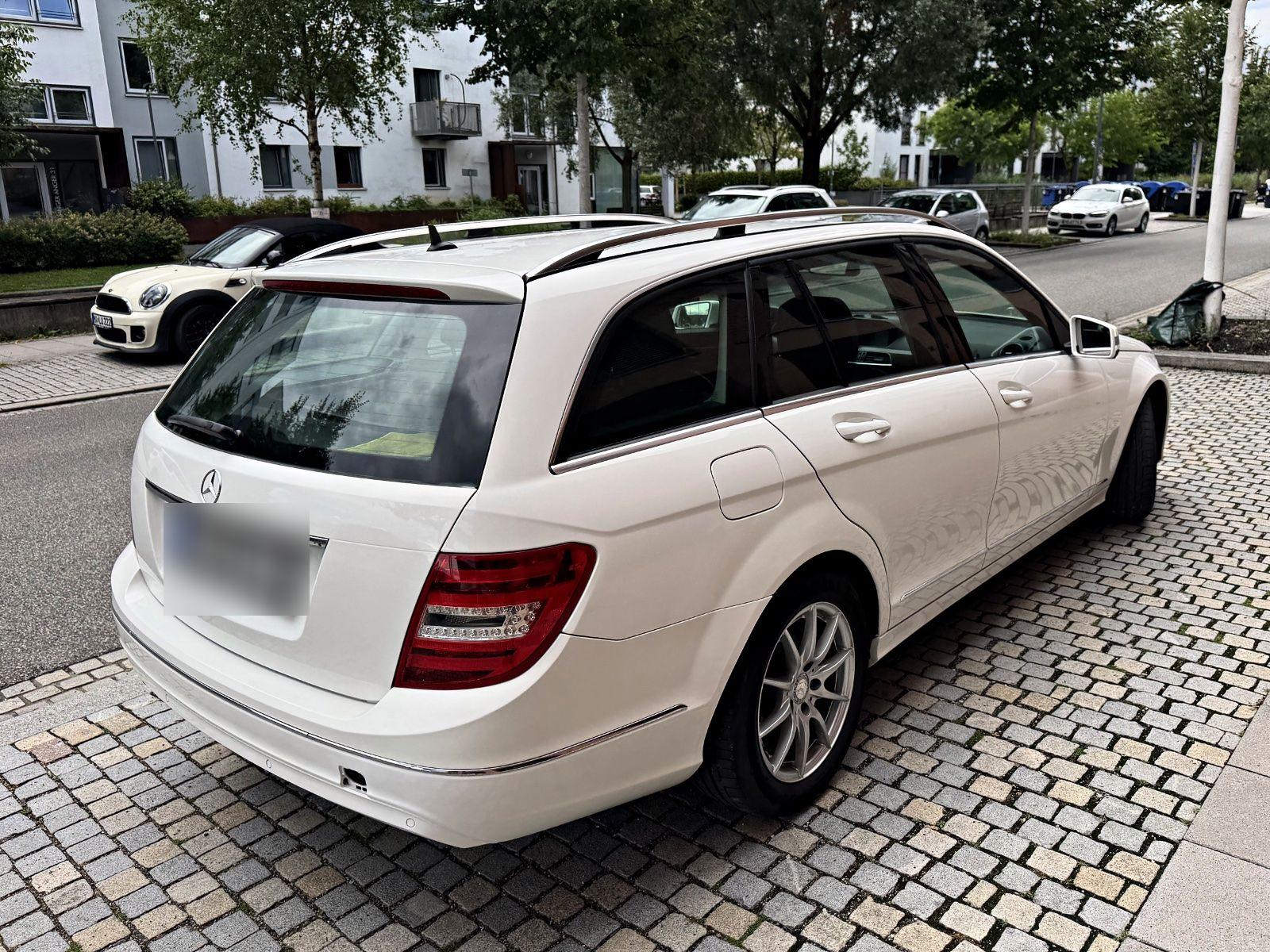 Mercedes-Benz C200 2012 — photo 6