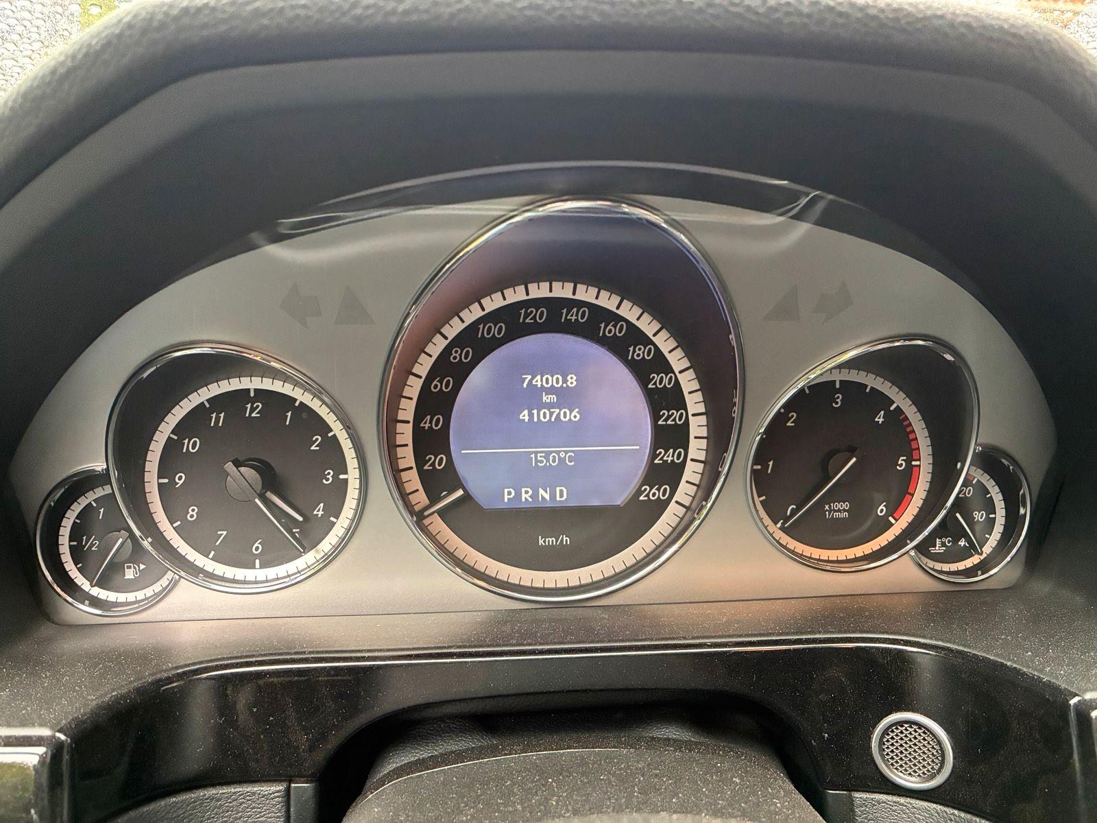 Mercedes-Benz E250 2010 — photo 7
