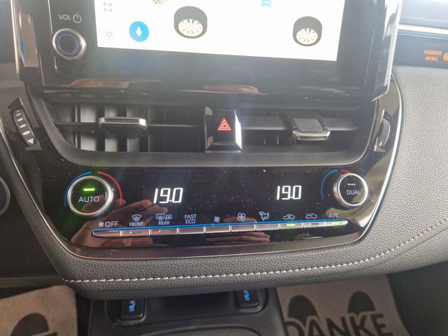 Toyota Corolla 1.8 Hybrid Comfort Schwarz Automatik