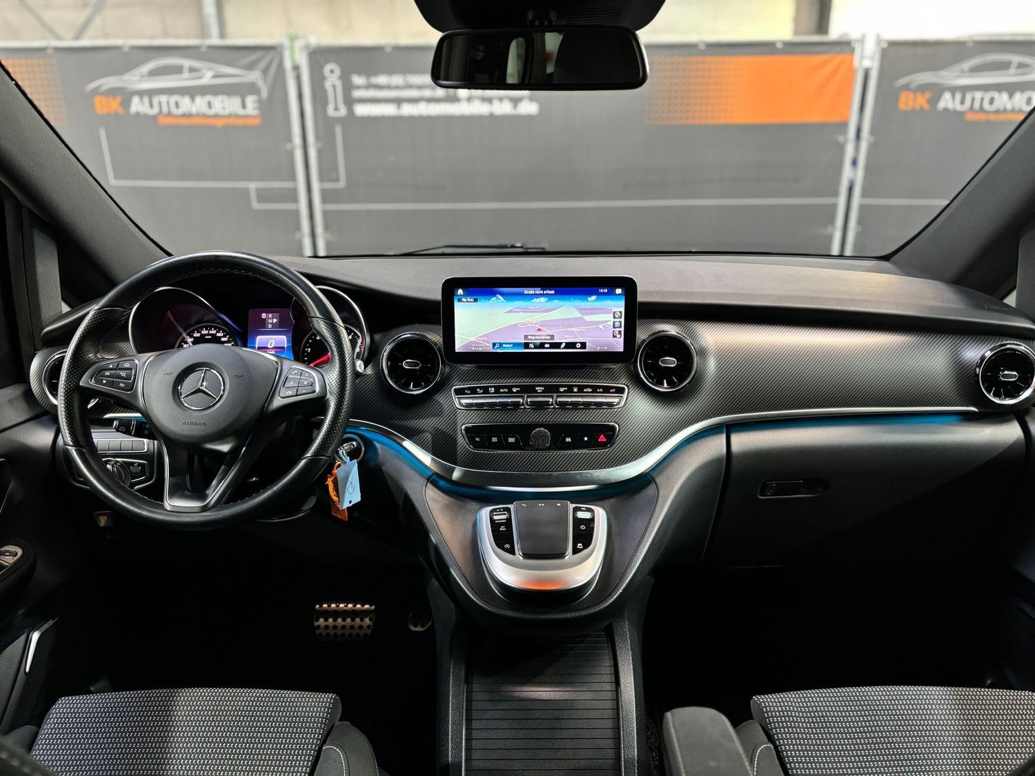 Fahrzeugabbildung Mercedes-Benz V 300 d 4M lang AMG #LED#Kamera#Burmester#Night#