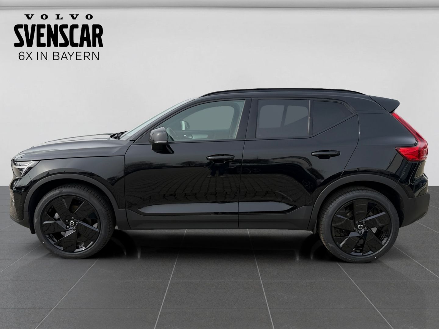 Volvo XC40 Plus Black Edition B3 2WD Digitales Cockpit imagem 2