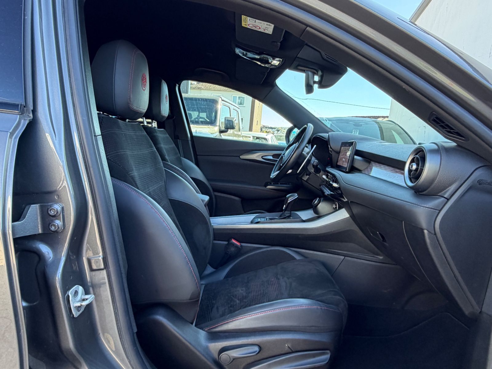Fahrzeugabbildung Alfa Romeo Tonale Edizione Speciale/DNA/ACC/APPLE-CAR