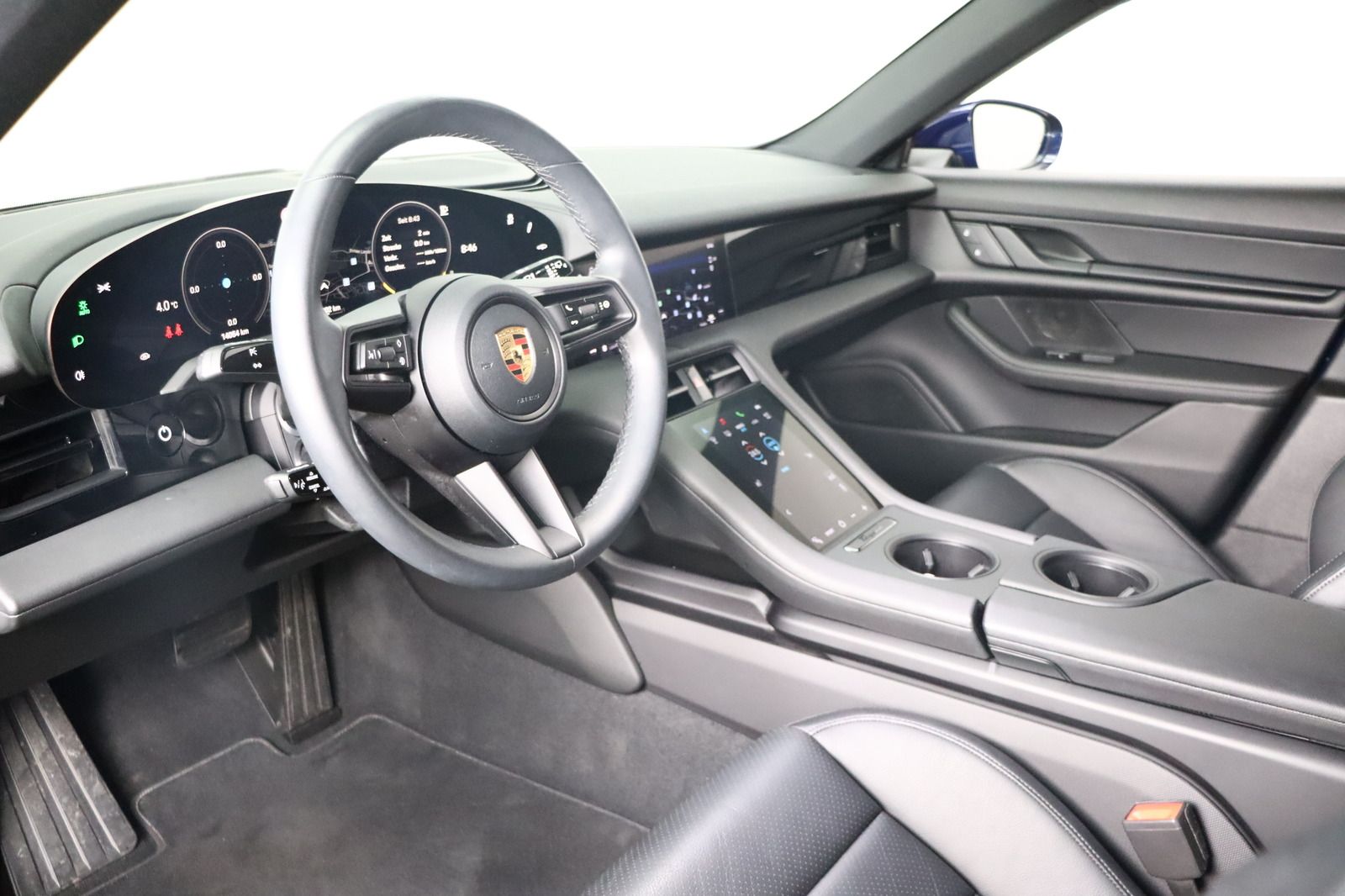 Fahrzeugabbildung Porsche Taycan 4 Cross Turismo * Luftfederung * LED