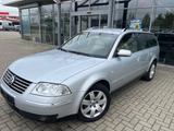 Volkswagen Passat Variant Highline 1,8TLEDER/4x SHZ/ALU/GRA - Volkswagen Passat aus 2003