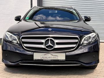 Mercedes E 220 - 1