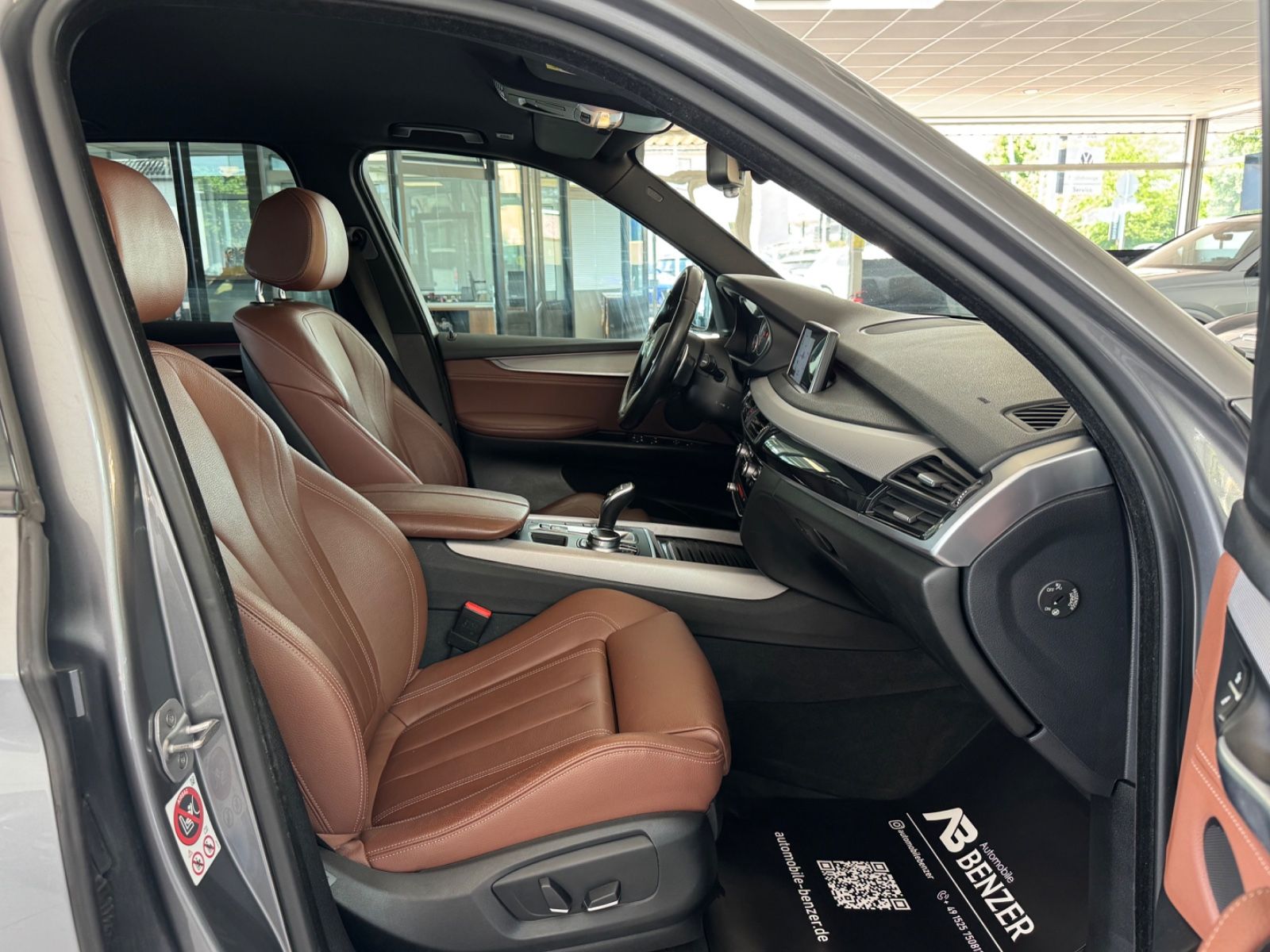 Fahrzeugabbildung BMW X5 sDrive 25 d/M-Paket/Leder/AHK/R-Cam/Xenon/SHZ