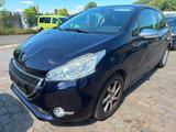 Peugeot 208 1.2 Motorproblem startet - Peugeot 208 Unfallwagen