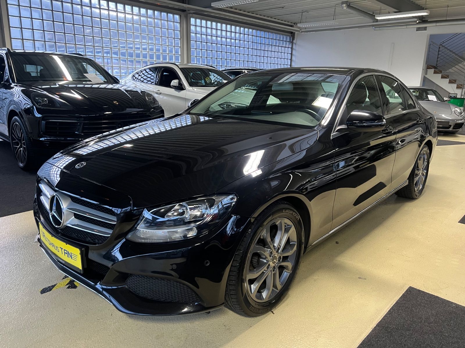 Fahrzeugabbildung Mercedes-Benz C 200 d Lim. Sport line * SITZH*TEILLEDER*NAVI*