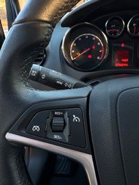 Bild 12 Opel Meriva B Edition 1.4 120PS RADIO CD KLIMA GJR