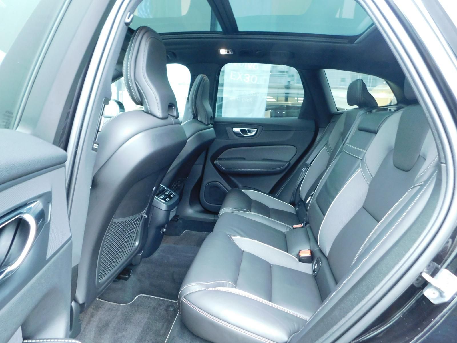Fahrzeugabbildung Volvo XC60 D4 R-Design