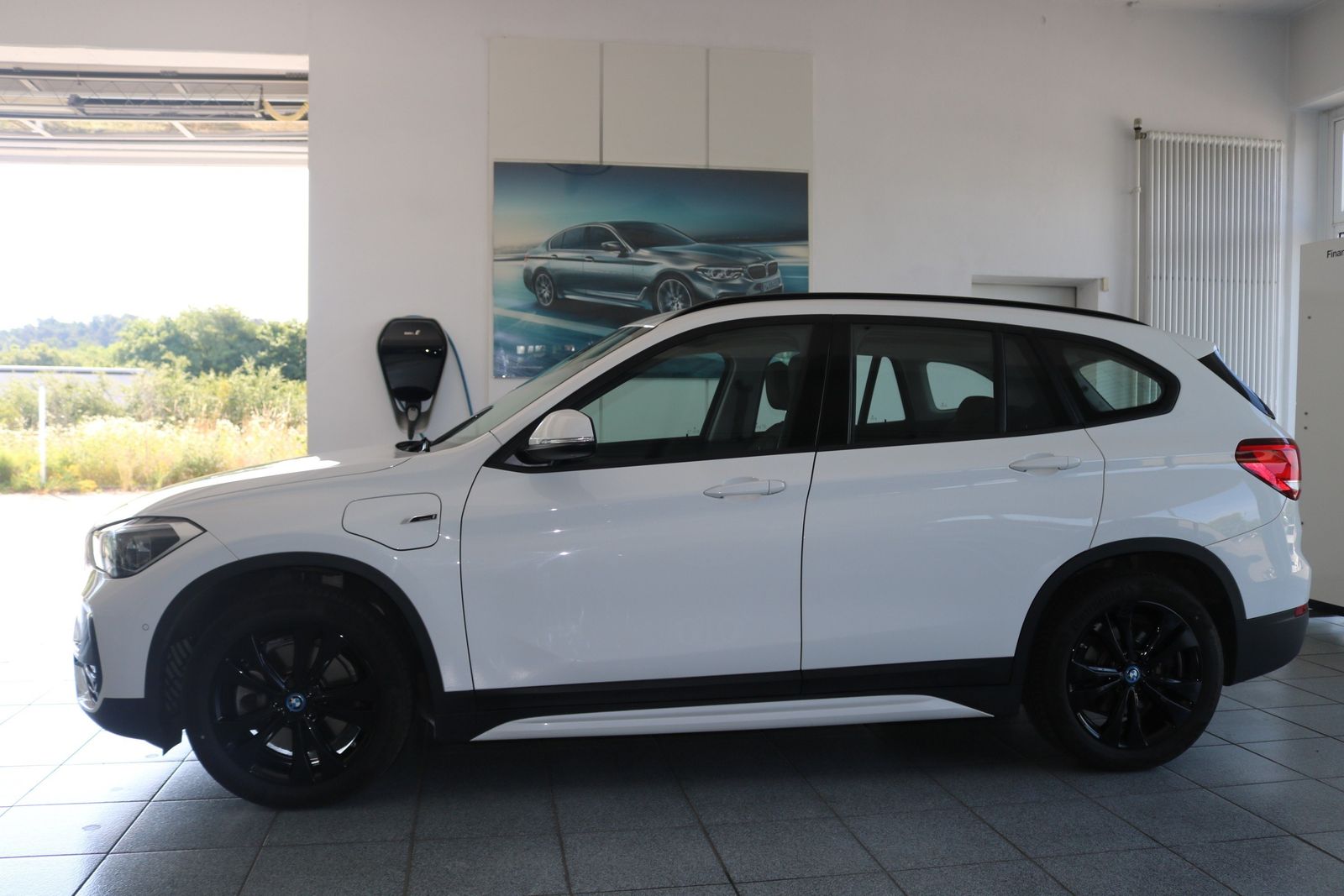 BMW X1 xDrive25e Sport Line Leder AHK LED Navi Komfo foto 4