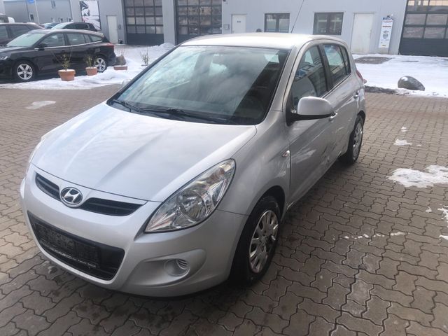 Hyundai i20 Comfort Seitenschaden