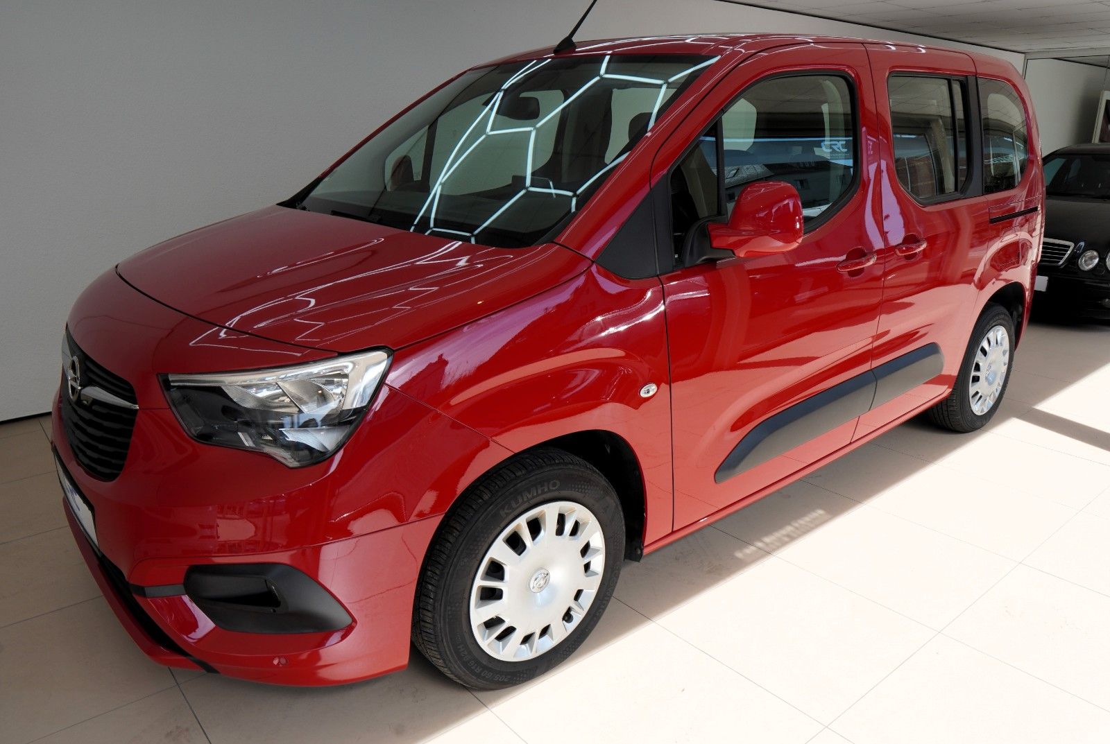 Fahrzeugabbildung Opel Combo Life E Edition *1.Hand*Navi*Pano*Carplay*