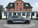 Hyundai Ioniq 5 Uniq 4WD PIXEL HUD BOSE 360° AHK 77,4KWh - graue Hyundai IONIQ 5