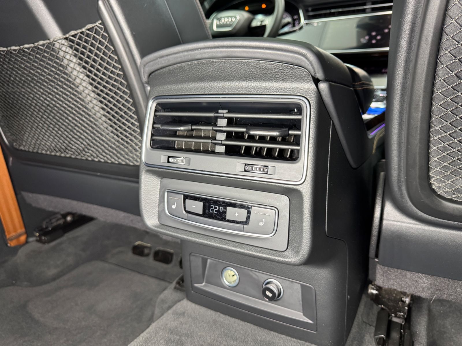 Fahrzeugabbildung Audi Q8 55 TFSI e quattro|B/O|EXCLUSIVE|RS-SITZE|VOLL