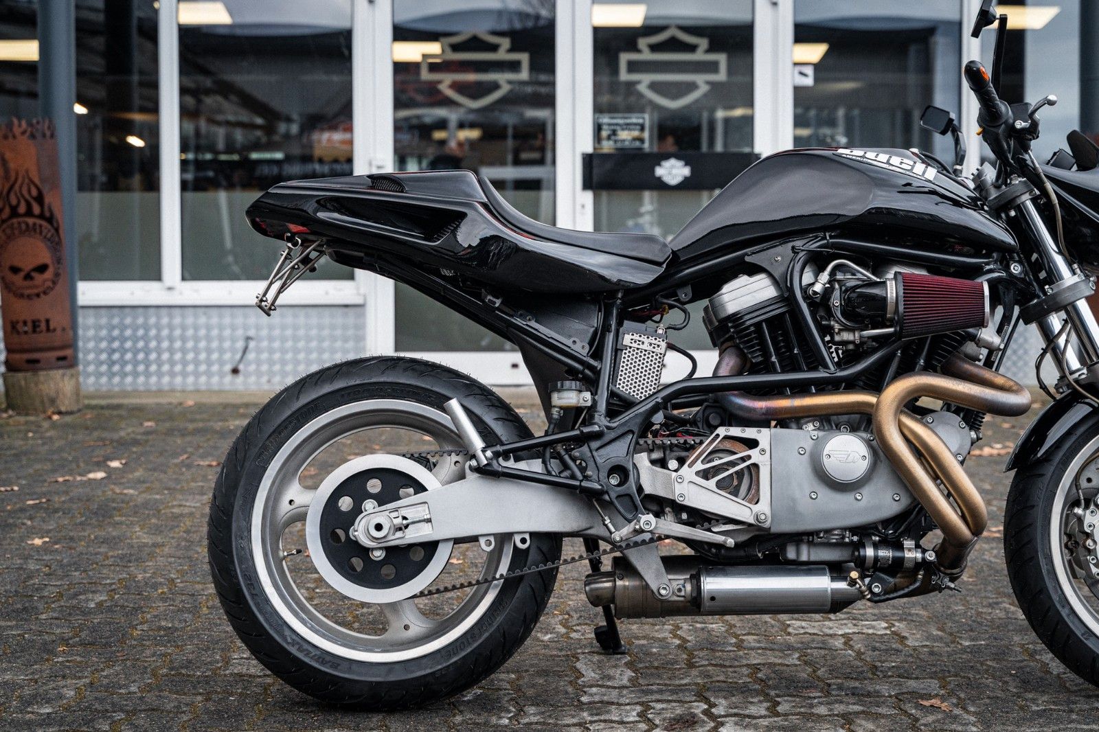 Fahrzeugabbildung Buell CYCLONE Sport Luftfilter Supertrapp Auspuff