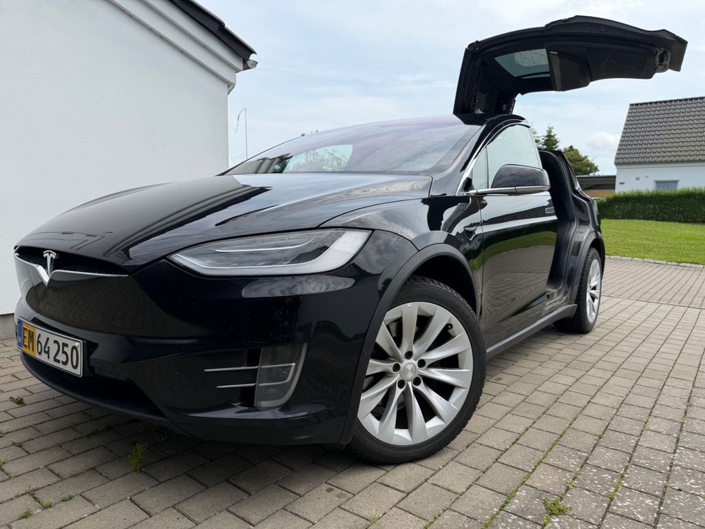 Image of Tesla Model X