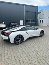 BMW i8 - - - BMW i8