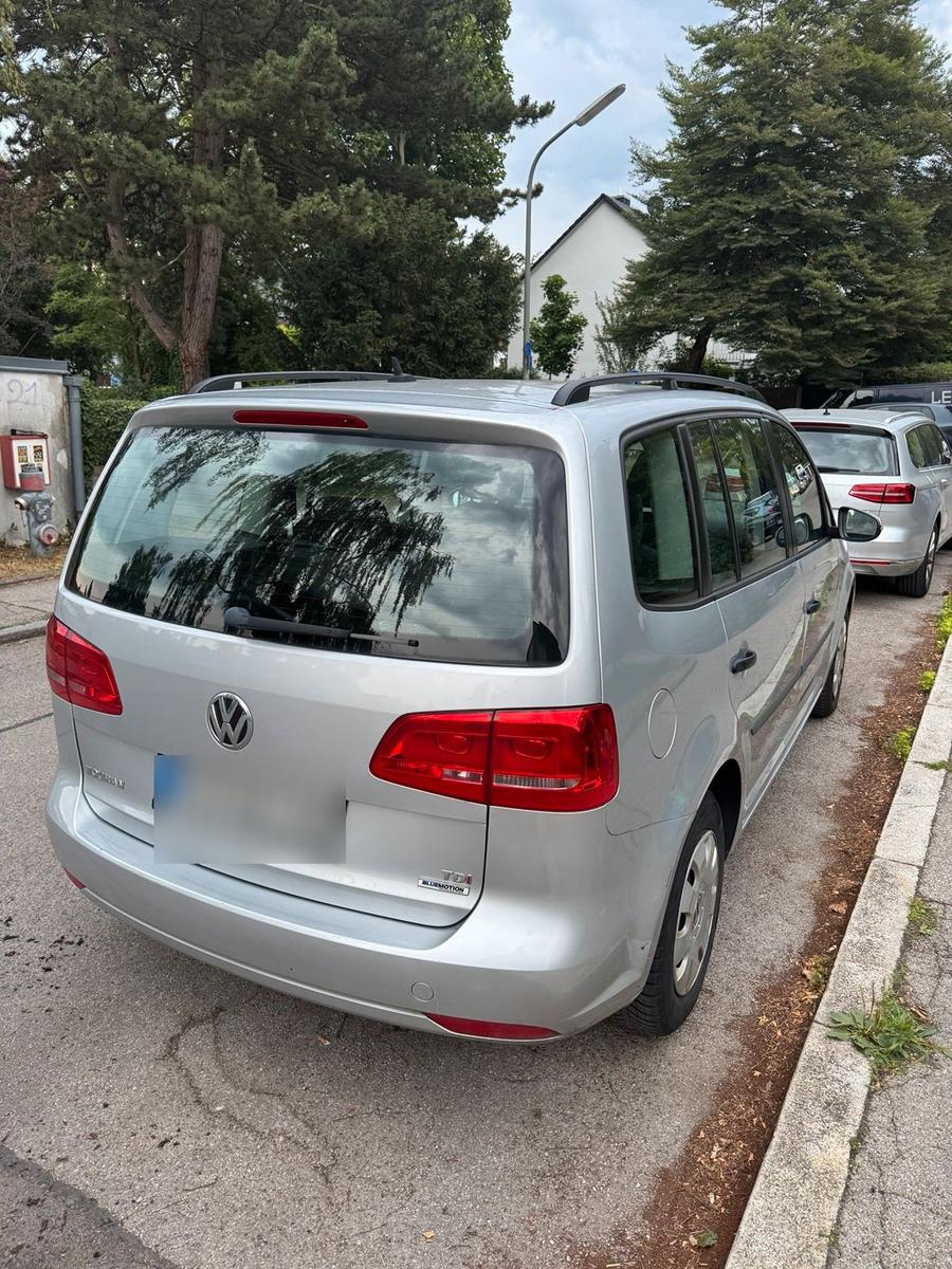 Volkswagen Touran 2015 — engine 105 HP (77kW)