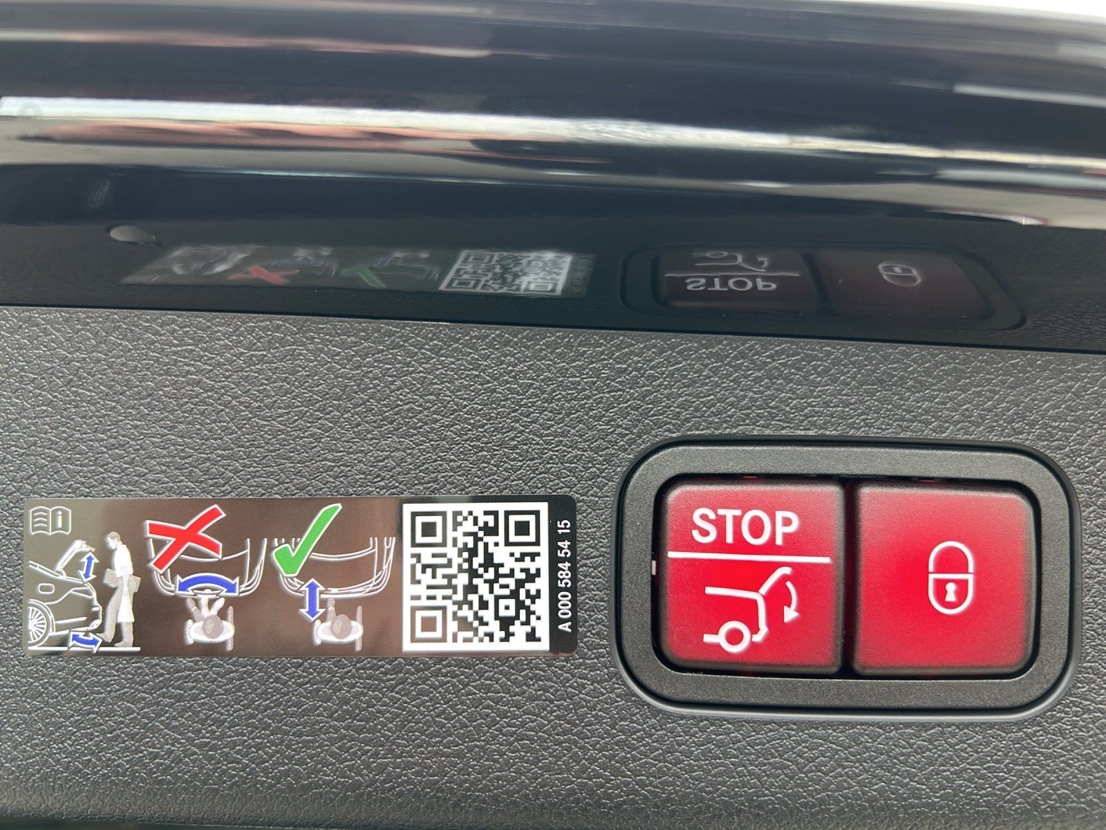 Fahrzeugabbildung Mercedes-Benz E 300 de T AMG 360° BURMESTER DigLight AHK 20"