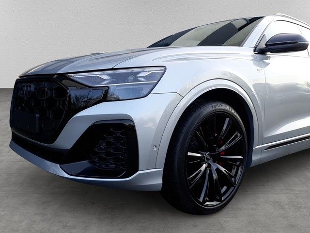 Fahrzeugabbildung Audi Q8 SUV S line TFSIe AHK PANO Laser 23" B&O HuD